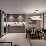 Premium Penthouse Sea & Mountain View In 2-bathrooms, Free Parking In Garage * ترومسو