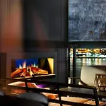 Premium Penthouse Sea & Mountain View In 2-bathrooms, Free Parking In Garage Apartment *