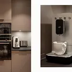 Apartment Premium Penthouse Sea & Mountain View In 2-bathrooms, Free Parking In Garage