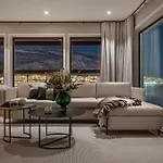Apartment Premium Penthouse Sea & Mountain View In 2-bathrooms, Free Parking In Garage
