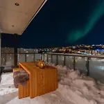 Premium Penthouse Sea & Mountain View In 2-bathrooms, Free Parking In Garage