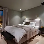 Premium Penthouse Sea & Mountain View In 2-bathrooms, Free Parking In Garage * Tromsø