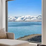 Premium Penthouse Sea & Mountain View In 2-bathrooms, Free Parking In Garage