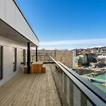 Premium Penthouse Sea & Mountain View In 2-bathrooms, Free Parking In Garage *