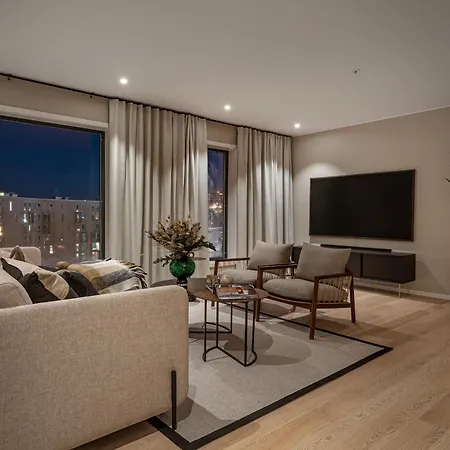Premium Penthouse Sea & Mountain View In 2-bathrooms, Free Parking In Garage