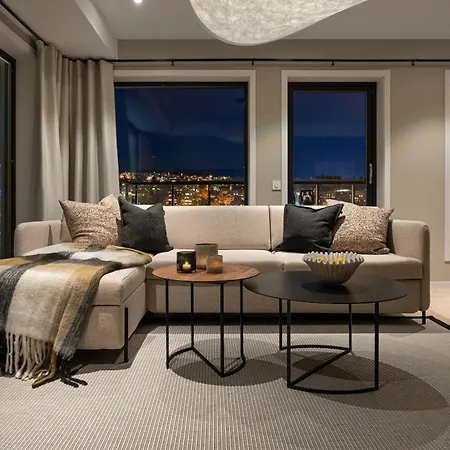 Appartement Premium Penthouse Sea & Mountain View In 2-bathrooms, Free Parking In Garage Tromsø