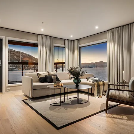 Premium Penthouse Sea & Mountain View In 2-bathrooms, Free Parking In Garage Тромсё