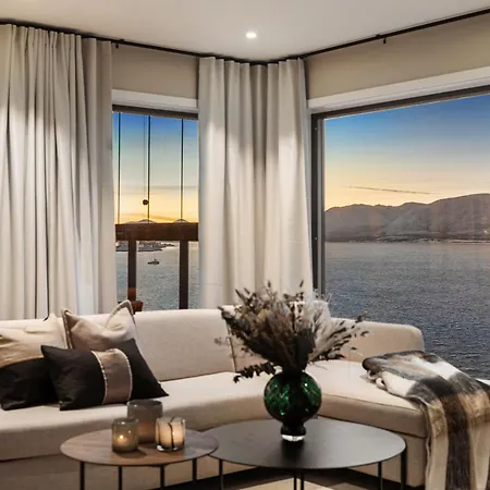 Premium Penthouse Sea & Mountain View In 2-bathrooms, Free Parking In Garage * Tromsø