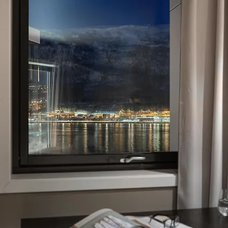 Premium Penthouse Sea & Mountain View Apartment *