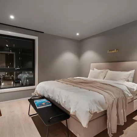 Premium Penthouse Sea & Mountain View Apartment *