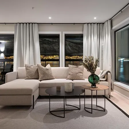 Premium Penthouse Sea & Mountain View In 2-bathrooms, Free Parking In Garage *