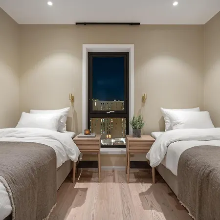 Premium Penthouse Sea & Mountain View In 2-bathrooms, Free Parking In Garage * Tromso