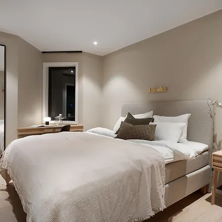 Premium Penthouse Sea & Mountain View In 2-bathrooms, Free Parking In Garage Appartement