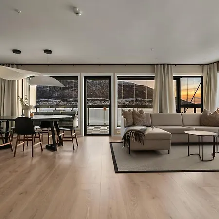 Premium Penthouse Sea & Mountain View Apartment Tromso