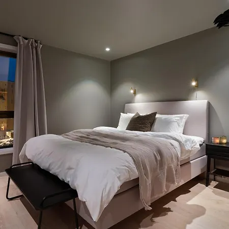 Premium Penthouse Sea & Mountain View In 2-bathrooms, Free Parking In Garage * Τρόμσο