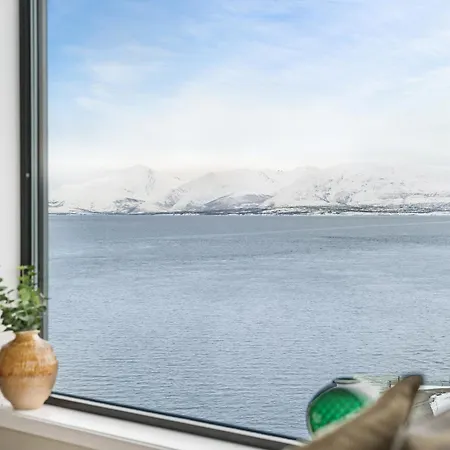 Premium Penthouse Sea & Mountain View In 2-bathrooms, Free Parking In Garage Apartman *