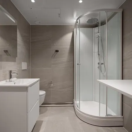 Premium Penthouse Sea & Mountain View In 2-bathrooms, Free Parking In Garage *