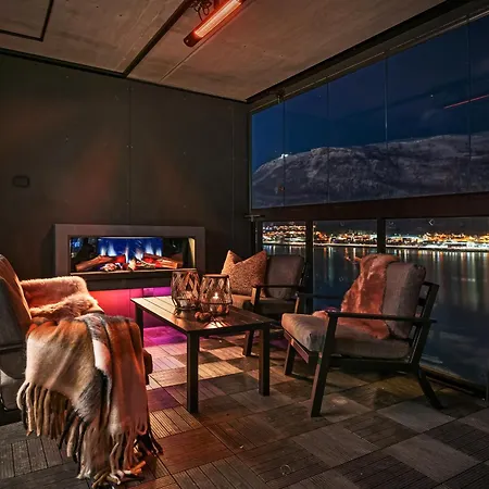 Premium Penthouse Sea & Mountain View In 2-bathrooms, Free Parking In Garage Apartment *