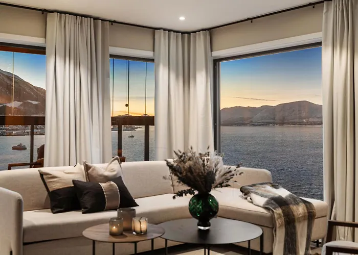 Premium Penthouse Sea & Mountain View In 2-bathrooms, Free Parking In Garage * Tromsø