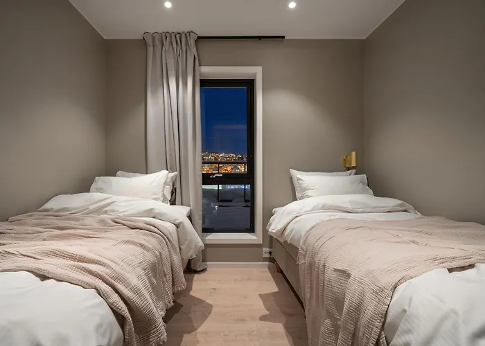 Premium Penthouse Sea & Mountain View In 2-bathrooms, Free Parking In Garage * Tromsø