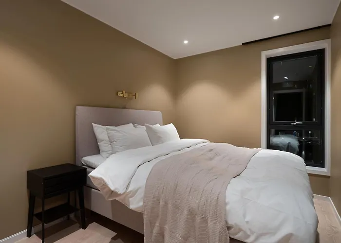 Premium Penthouse Sea & Mountain View In 2-bathrooms, Free Parking In Garage Apartament Tromsø