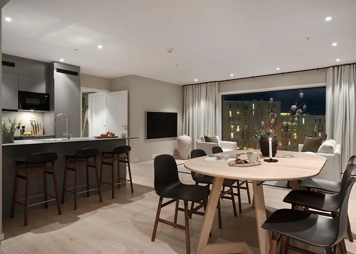 Premium Penthouse Sea & Mountain View In 2-bathrooms, Free Parking In Garage Tromsø