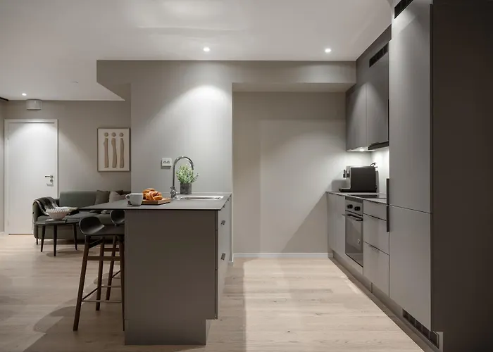 Premium Penthouse Sea & Mountain View In 2-bathrooms, Free Parking In Garage Tromsø