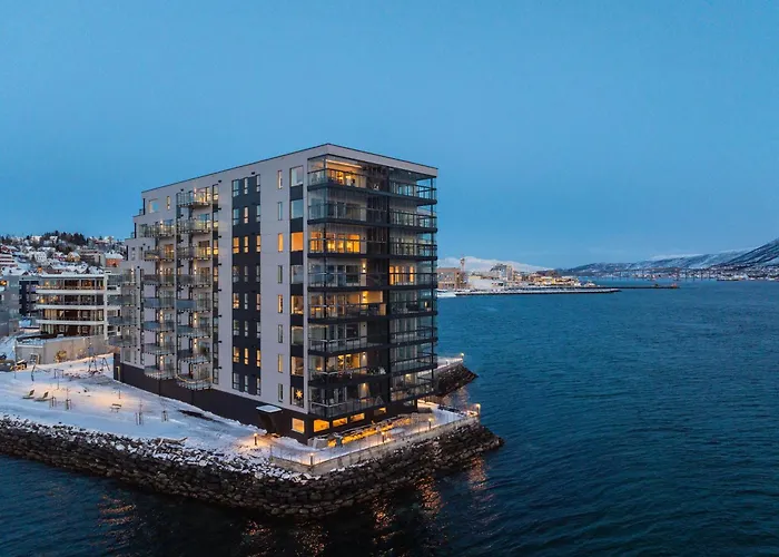 Apartment Premium Penthouse Sea & Mountain View In 2-bathrooms, Free Parking In Garage *