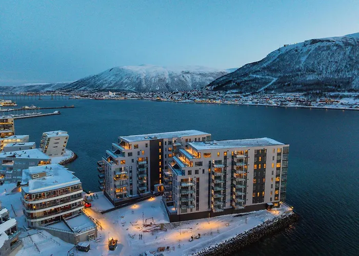 Premium Penthouse Sea & Mountain View In 2-bathrooms, Free Parking In Garage *
