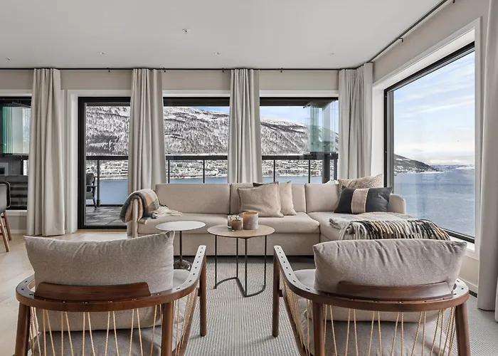 Premium Penthouse Sea & Mountain View In 2-bathrooms, Free Parking In Garage Tromsø