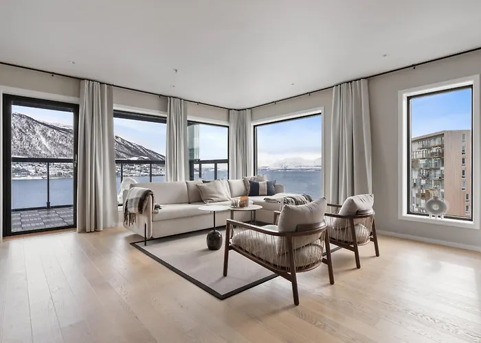 Premium Penthouse Sea & Mountain View In 2-bathrooms, Free Parking In Garage *