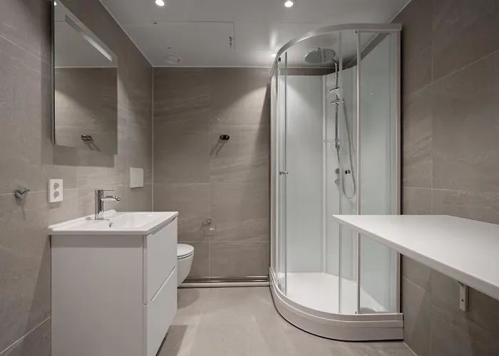 Premium Penthouse Sea & Mountain View In 2-bathrooms, Free Parking In Garage *