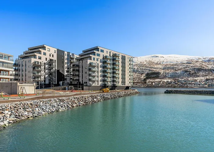 Premium Penthouse Sea & Mountain View In 2-bathrooms, Free Parking In Garage Apartament Tromsø