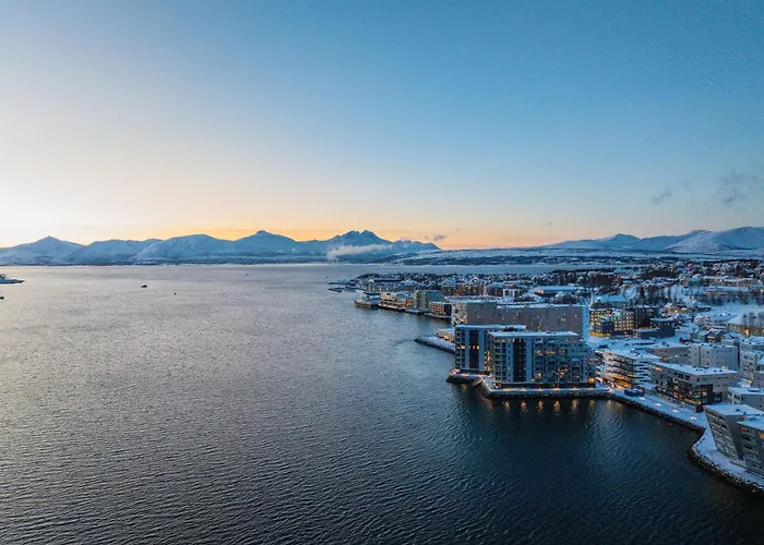 Premium Penthouse Sea & Mountain View In 2-bathrooms, Free Parking In Garage Apartament